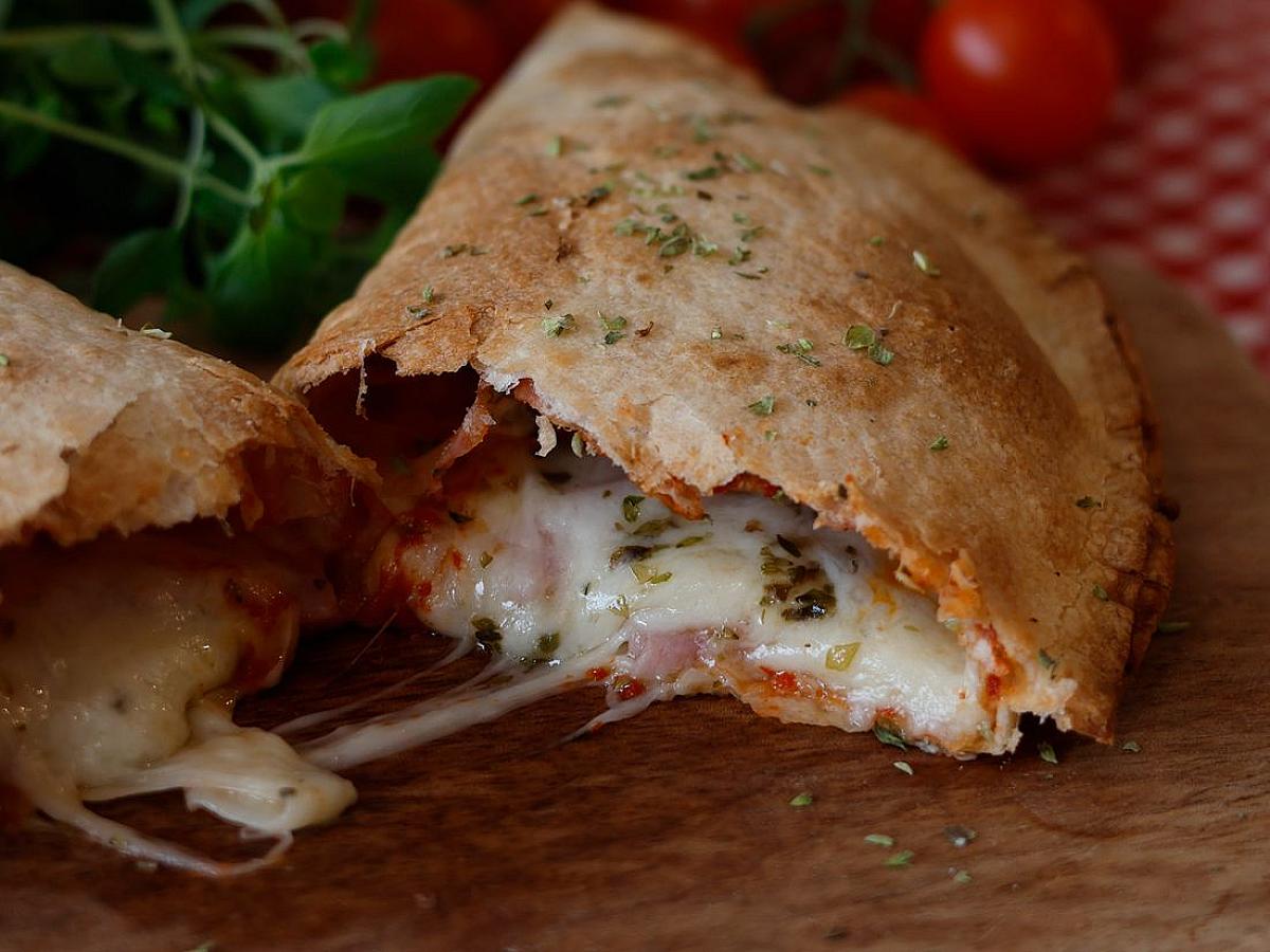 Quick Calzone Tortilla