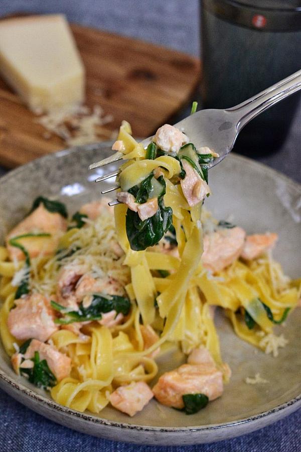 Salmon Pasta with Spinach
