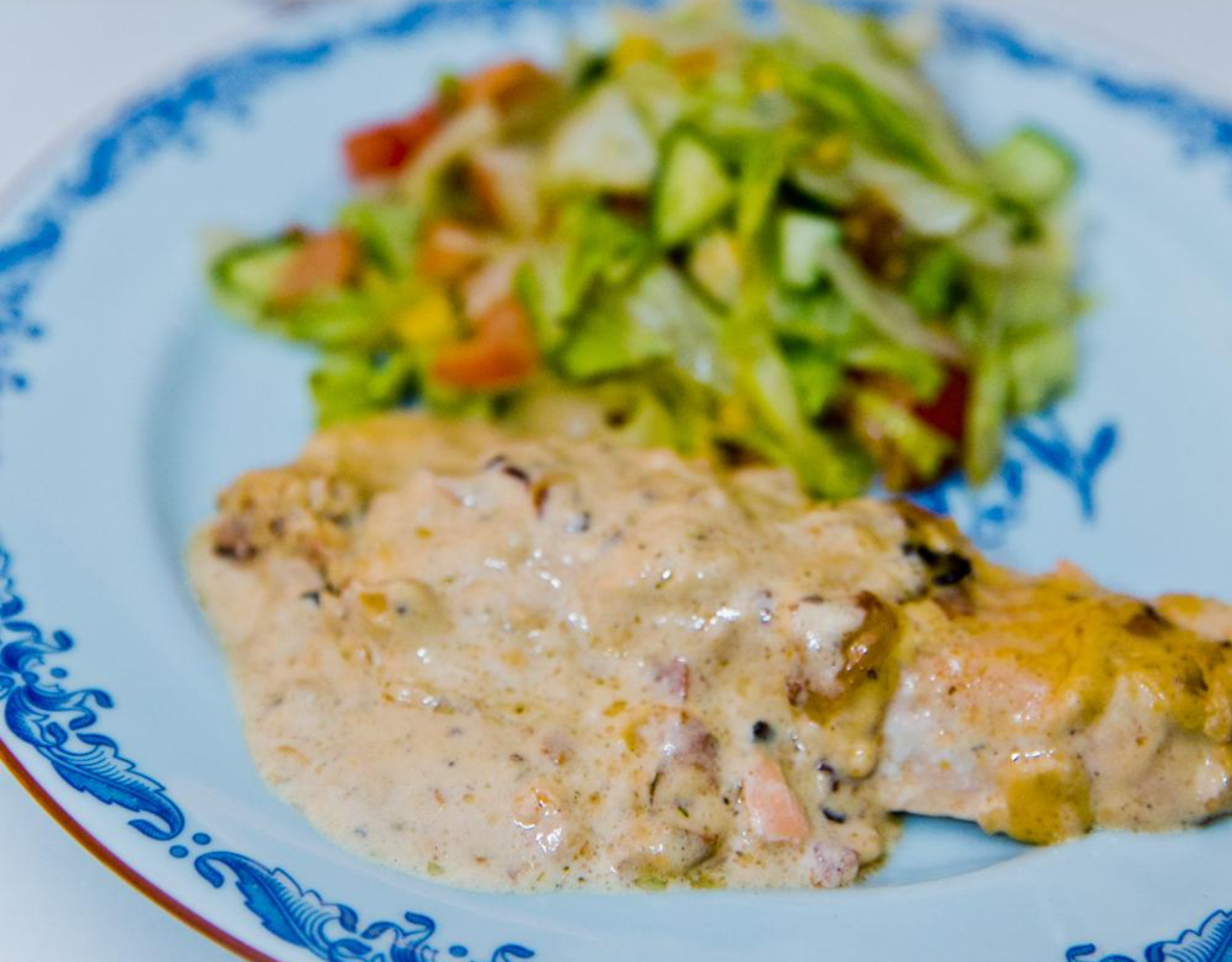 Salmon fillet with sauce