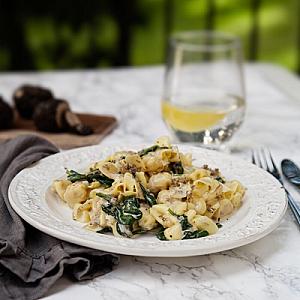 kramig-tryffelpasta-med-parmesan-och-spenat